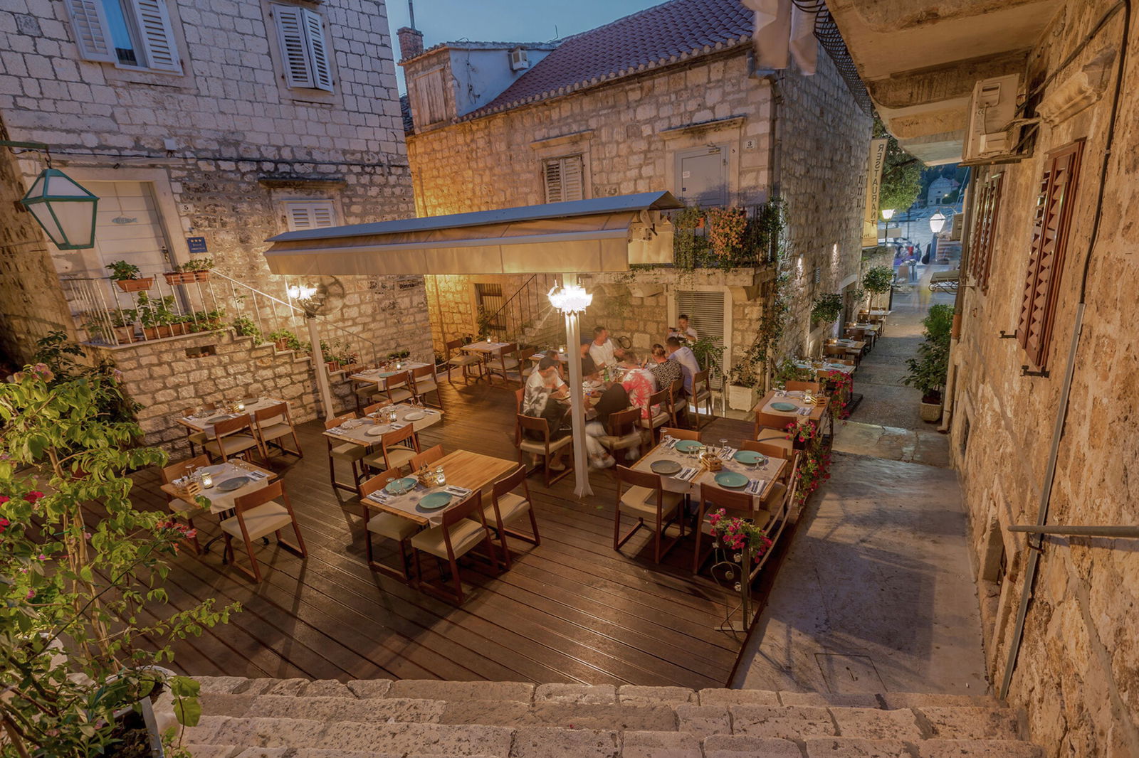 The intimate courtyard at Mediterraneo